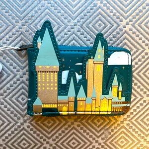 LOUNGEFLY HARRY POTTER ACCORDION WALLET NWT Price firm